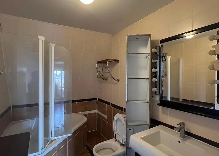 Eiffel Tower View Париж