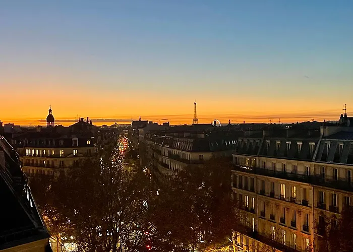 Eiffel Tower View Проживание в семье *